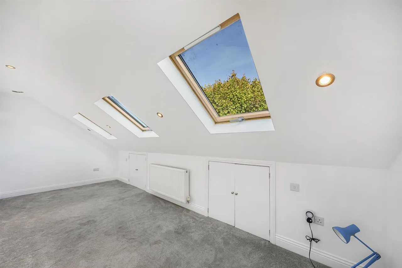 Seymour Road, North Chingford, E4, photo 23
