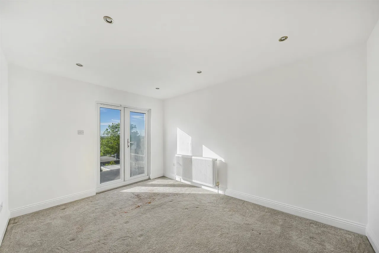 Seymour Road, North Chingford, E4, photo 22