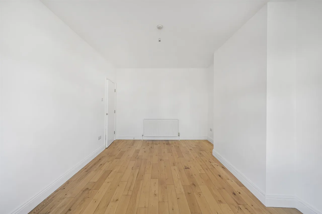 Seymour Road, North Chingford, E4, photo 18