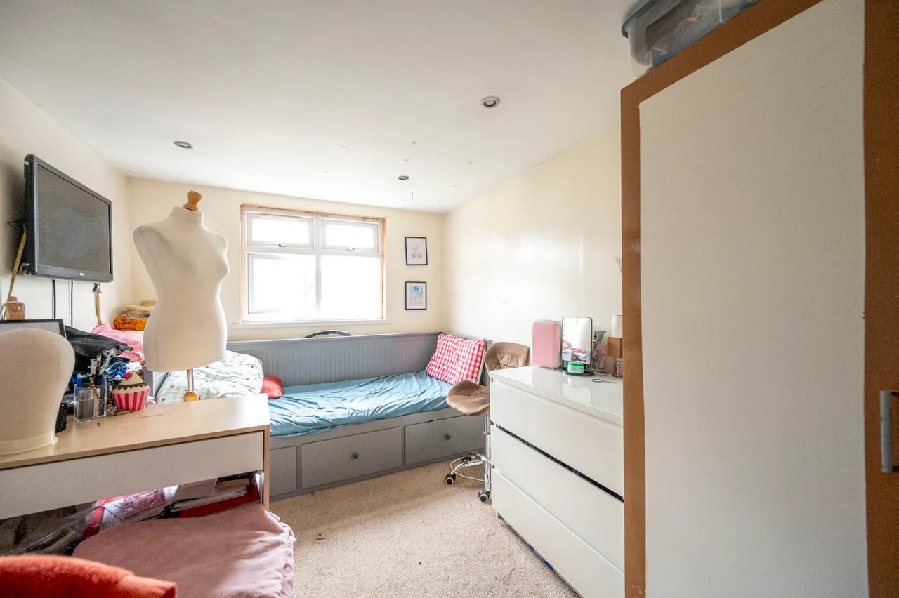 107 Belgrave Road, London, photo 4