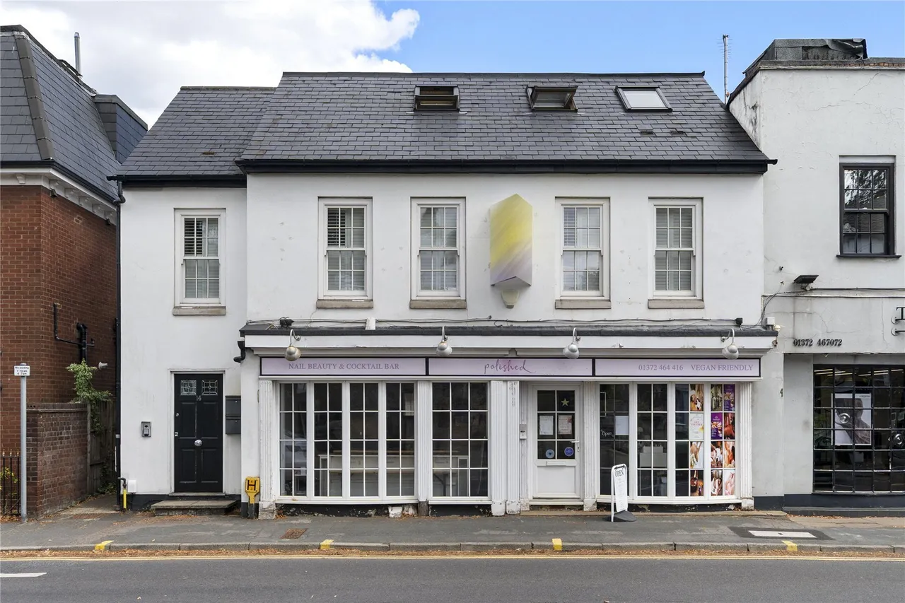 1 bed flat for sale, Church Street, Esher, KT10