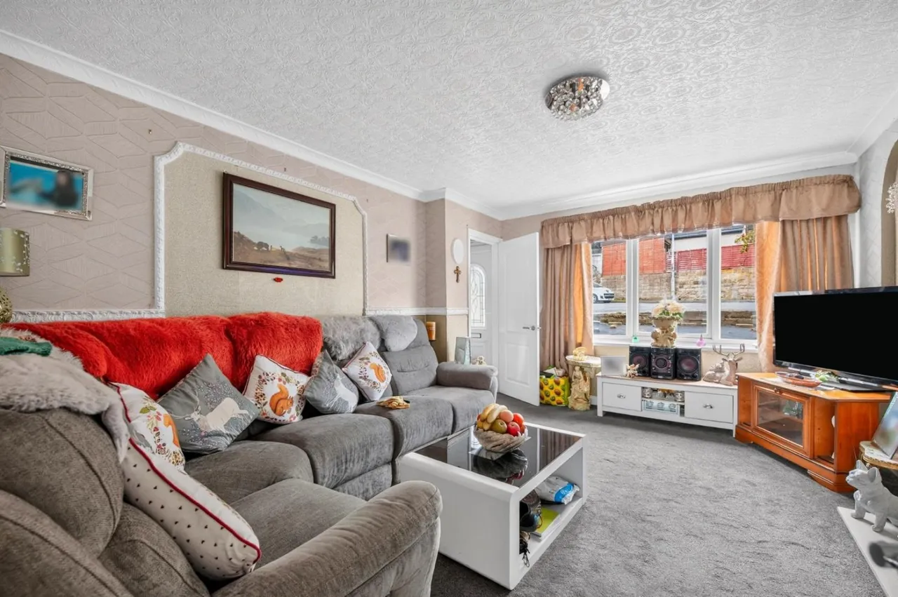 High Street, Batley, WF17, photo 2