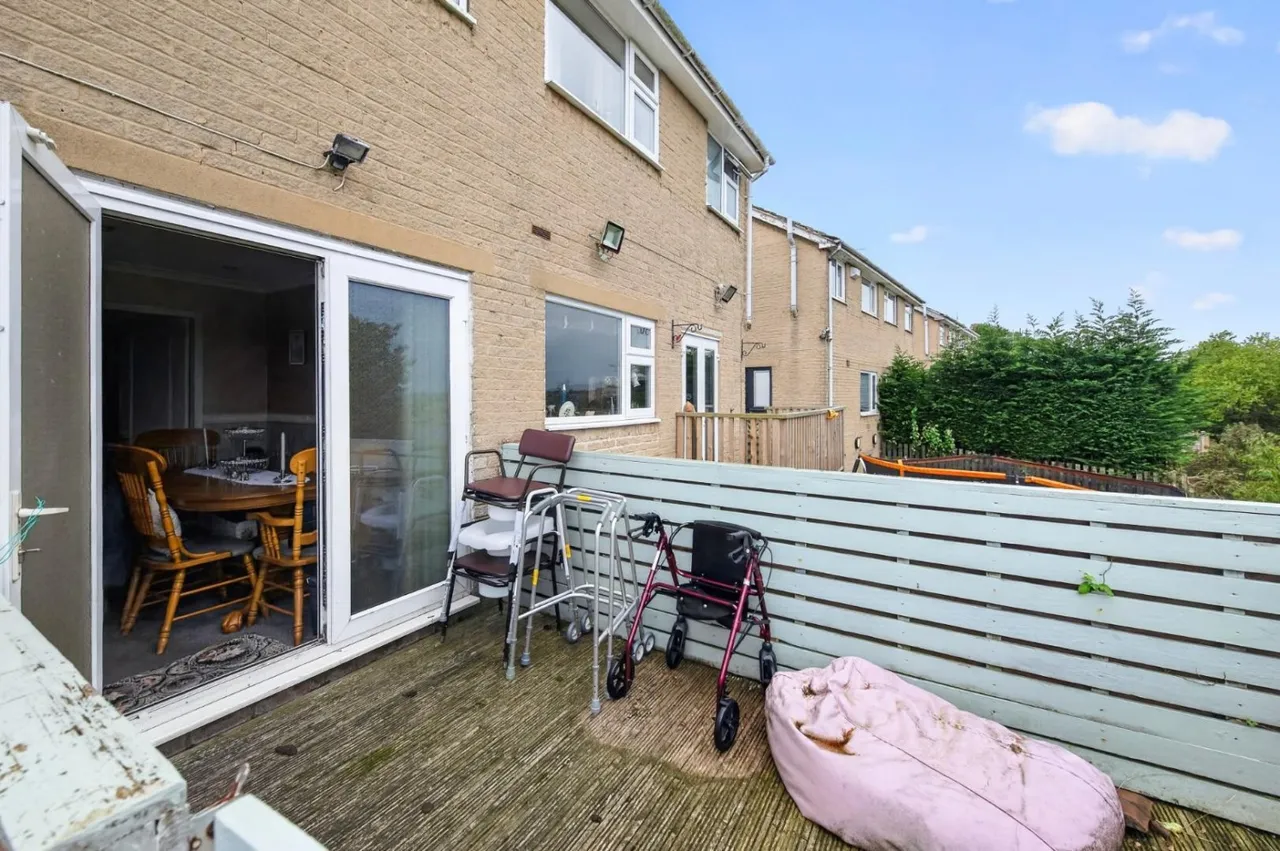 High Street, Batley, WF17, photo 17