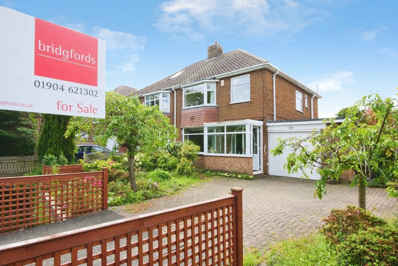3 bed house for sale — The Village, Osbaldwick, York, North Yorkshire, YO10