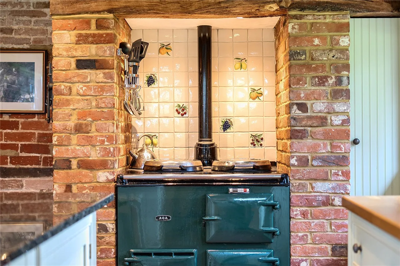 Thatch Cottage, Eversley, Hampshire, RG27 0RP, photo 6