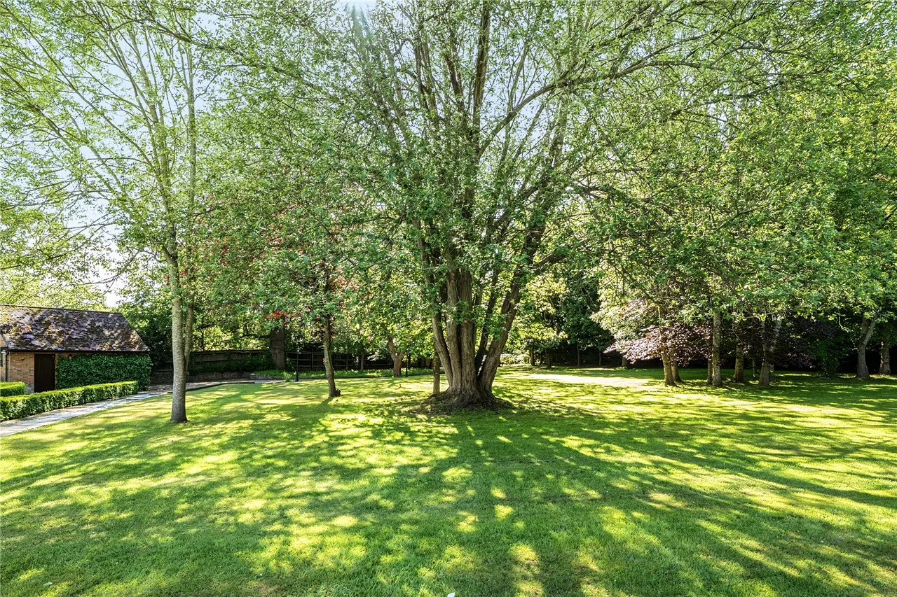 Thatch Cottage, Eversley, Hampshire, RG27 0RP, photo 16