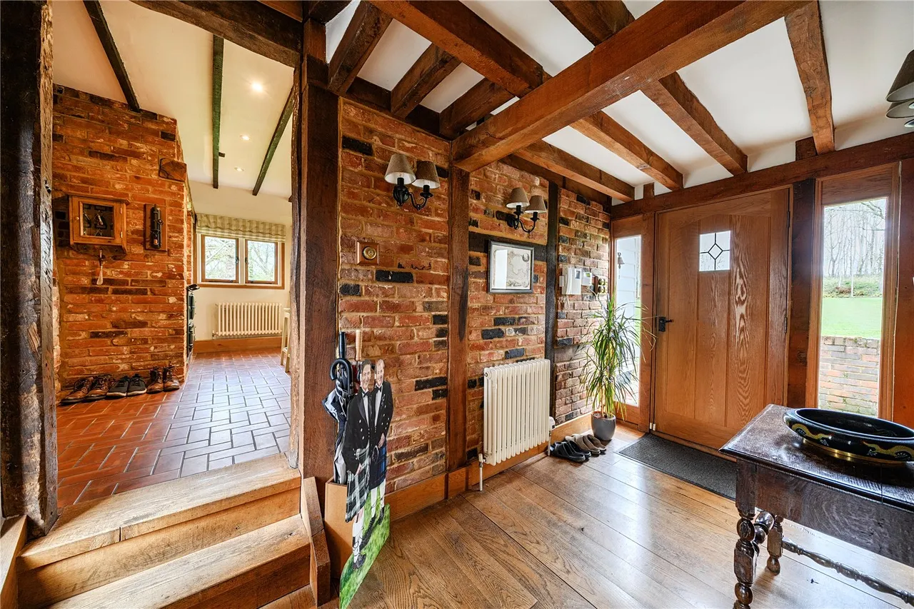 Thatch Cottage, Eversley, Hampshire, RG27 0RP, photo 4