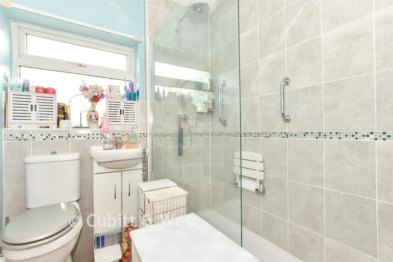 Brooklands Road, Havant, PO9, photo 6