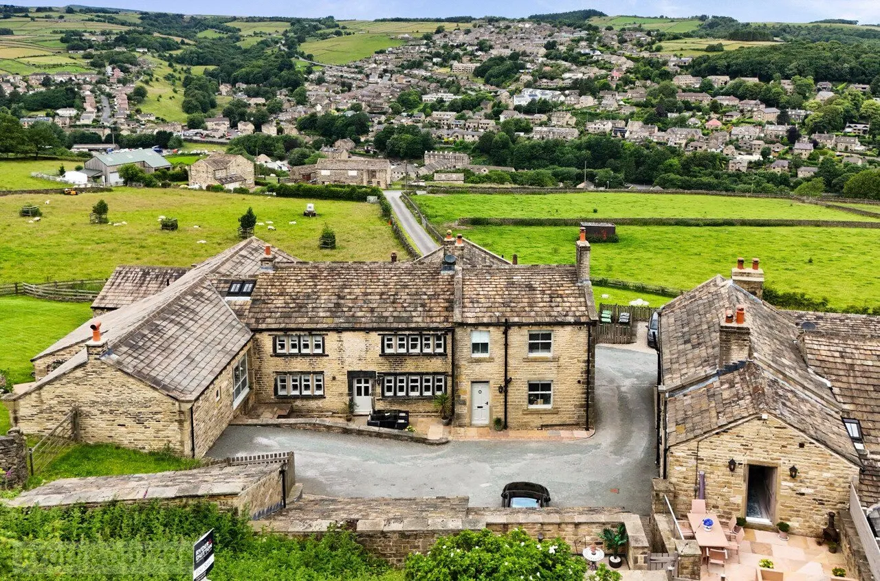 Ward Place, Holmfirth, HD9, photo 28