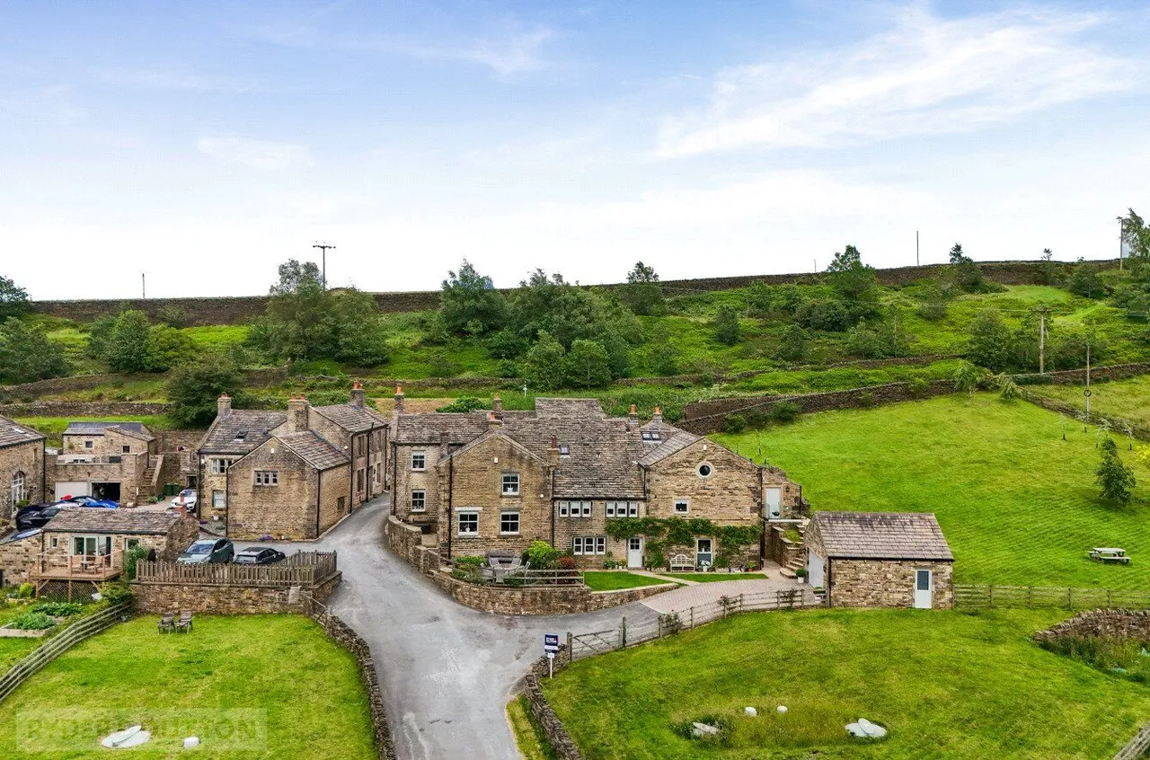 Ward Place, Holmfirth, HD9, photo 27