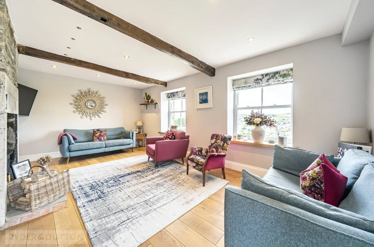Ward Place, Holmfirth, HD9, photo 2