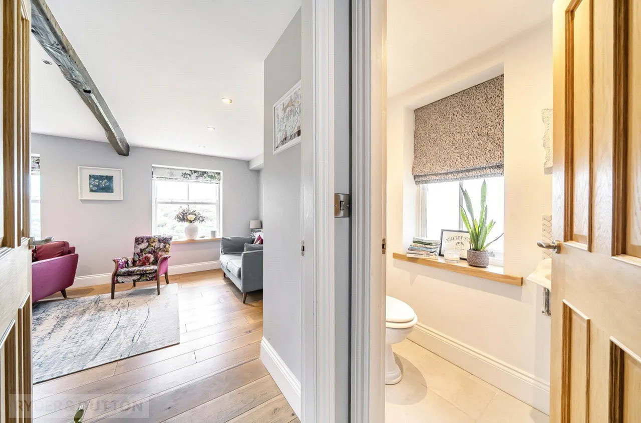 Ward Place, Holmfirth, HD9, photo 12