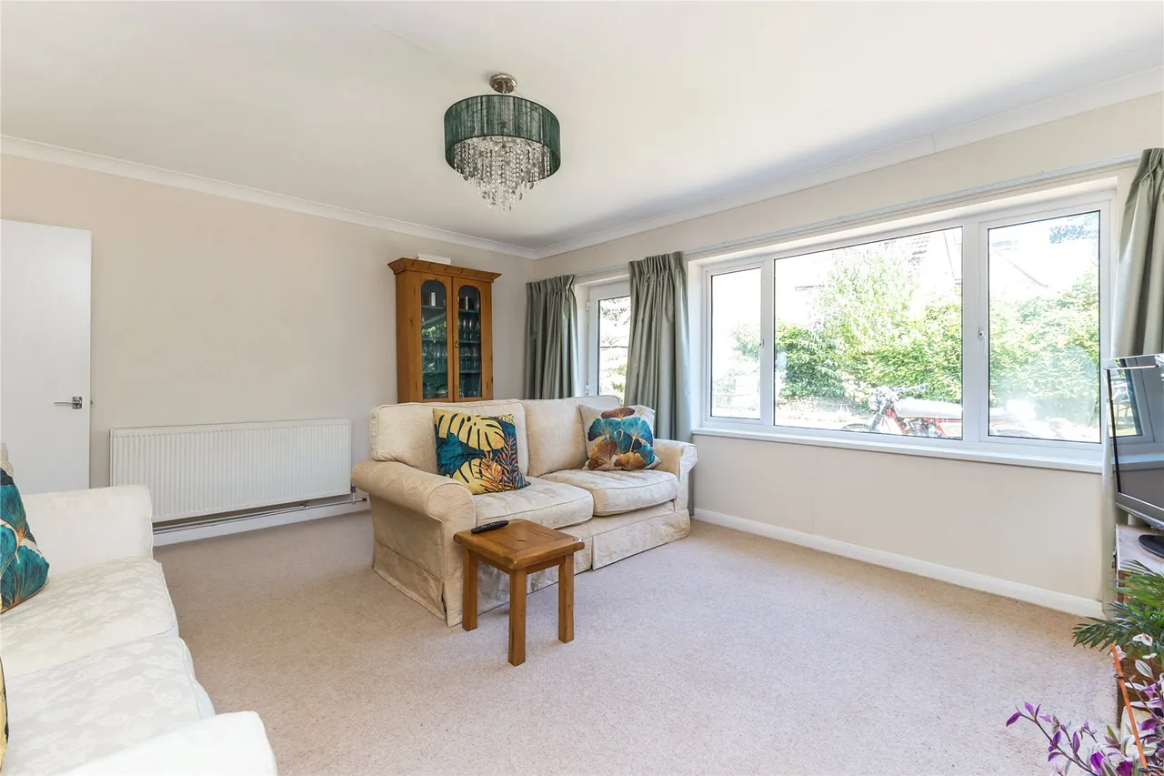 The Avenue, Grayshott, GU26, photo 15