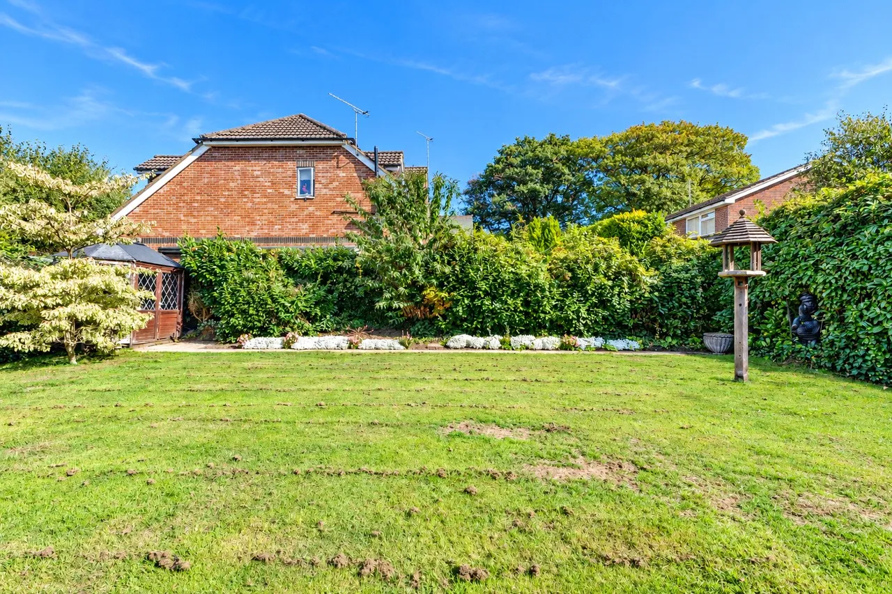 The Avenue, Grayshott, GU26, photo 5