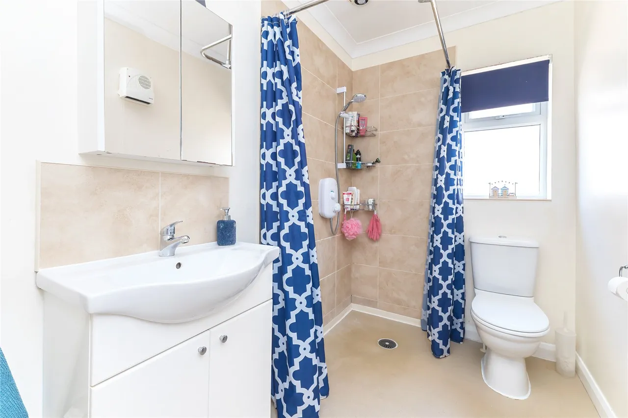 The Avenue, Grayshott, GU26, photo 10