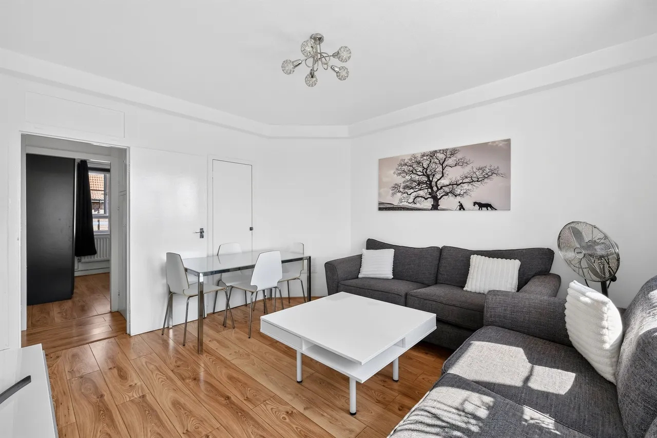 White City Estate, London, W12, photo 7