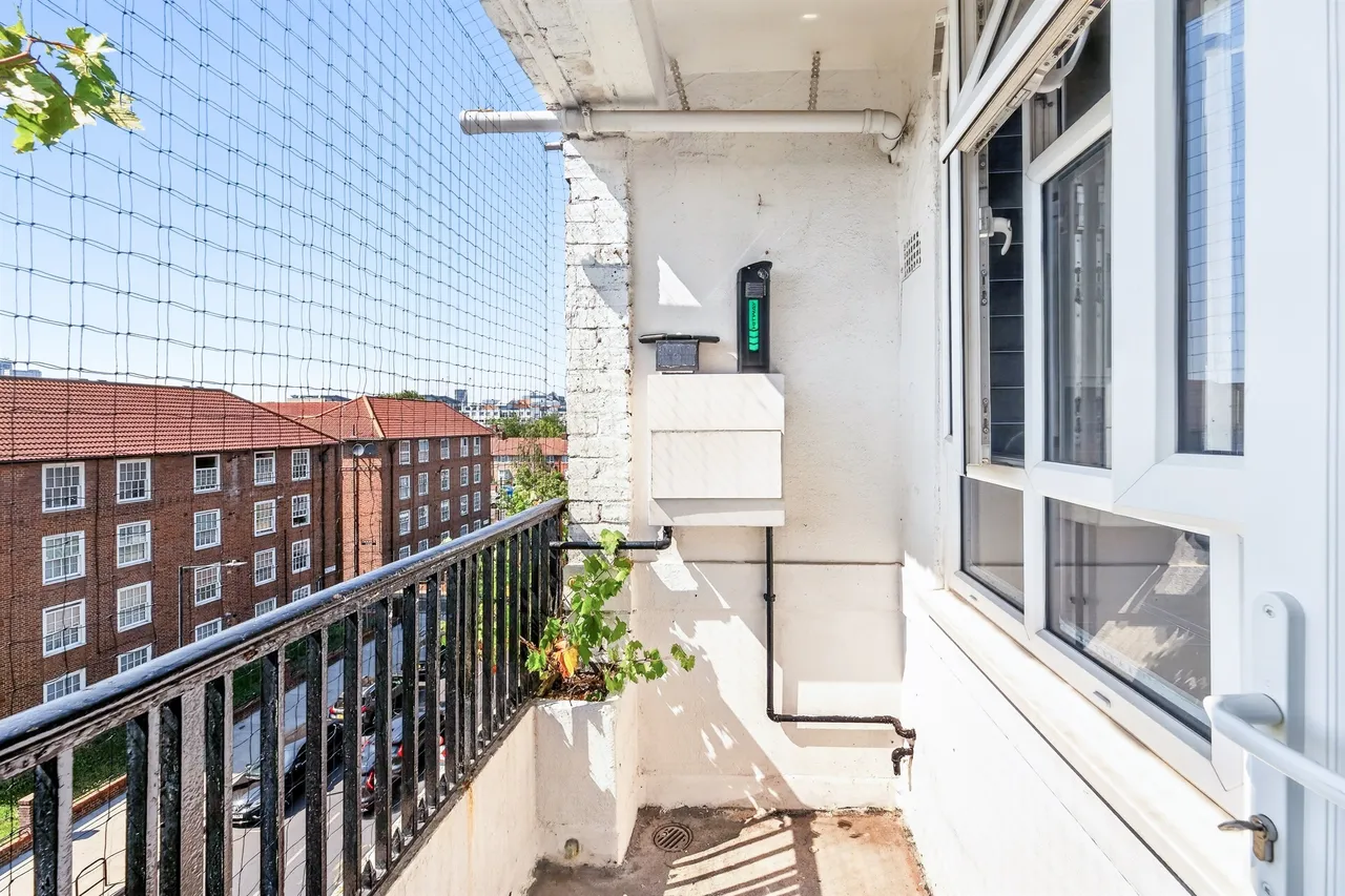White City Estate, London, W12, photo 5
