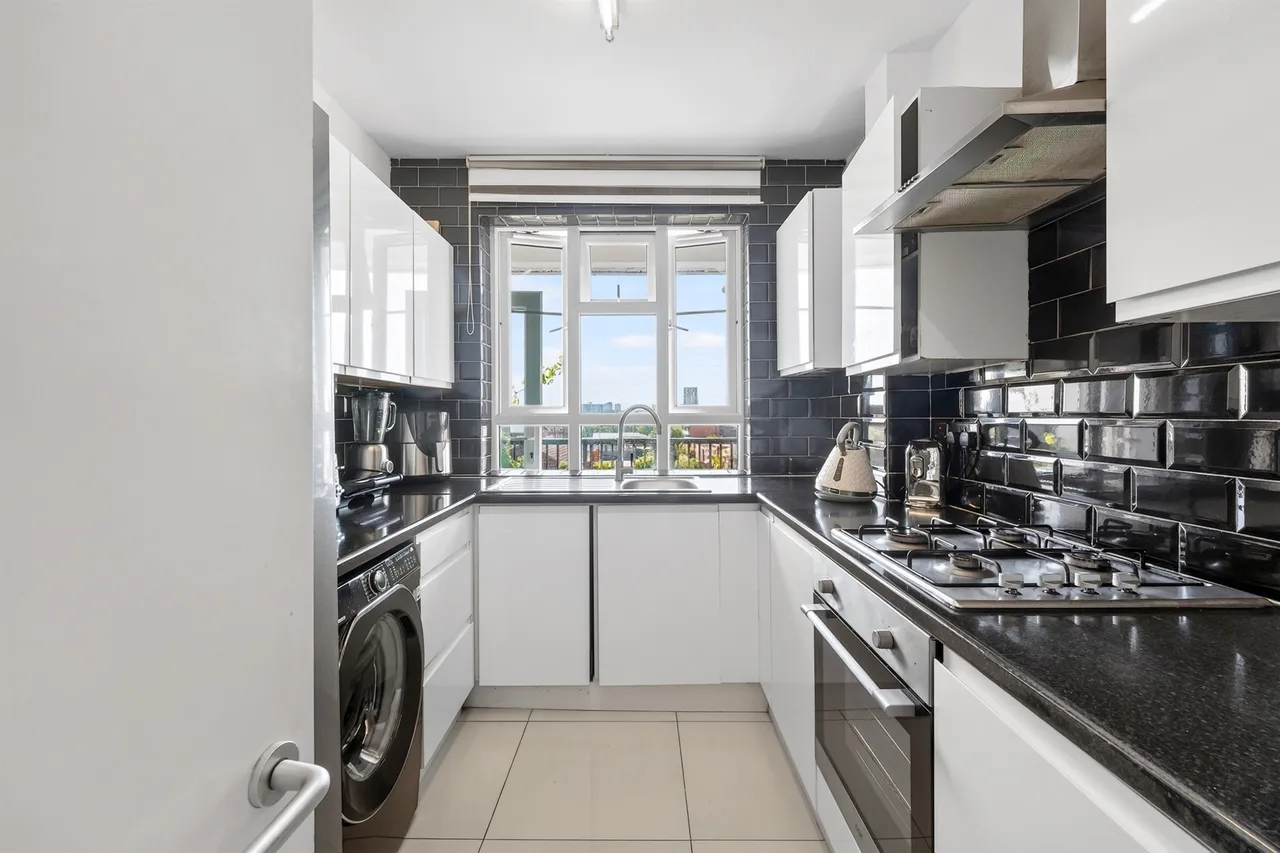 White City Estate, London, W12, photo 8
