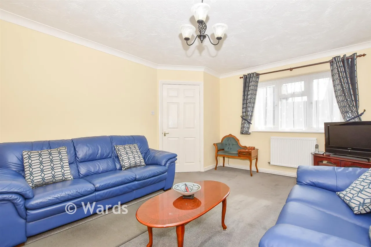 Sunburst Close, Marden, TN12, photo 3