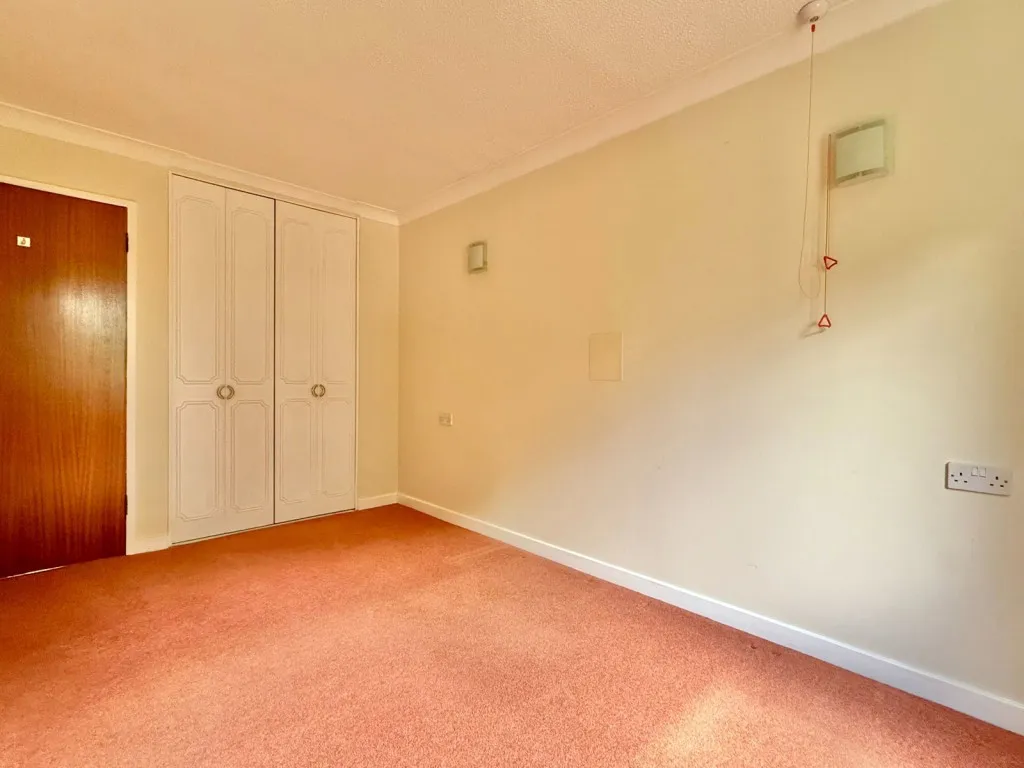 Deighton Road, LS22, photo 7