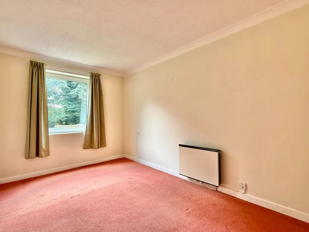 Deighton Road, LS22, photo 6
