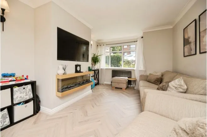 Conway Avenue, Oldbury, B68, photo 3