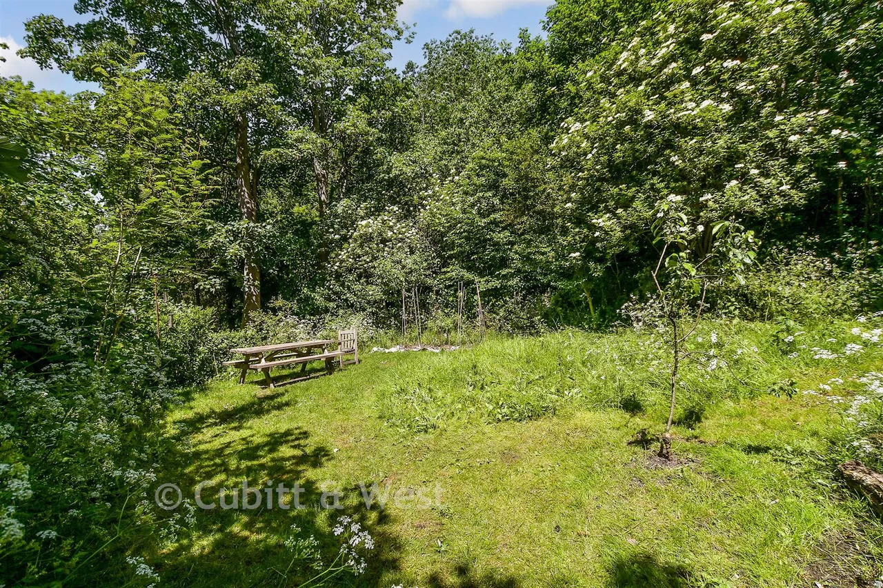 North Row, Uckfield, TN22, photo 12