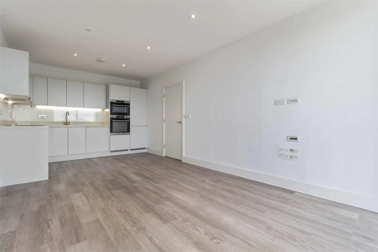 Brighton Road, Worthing, photo 6