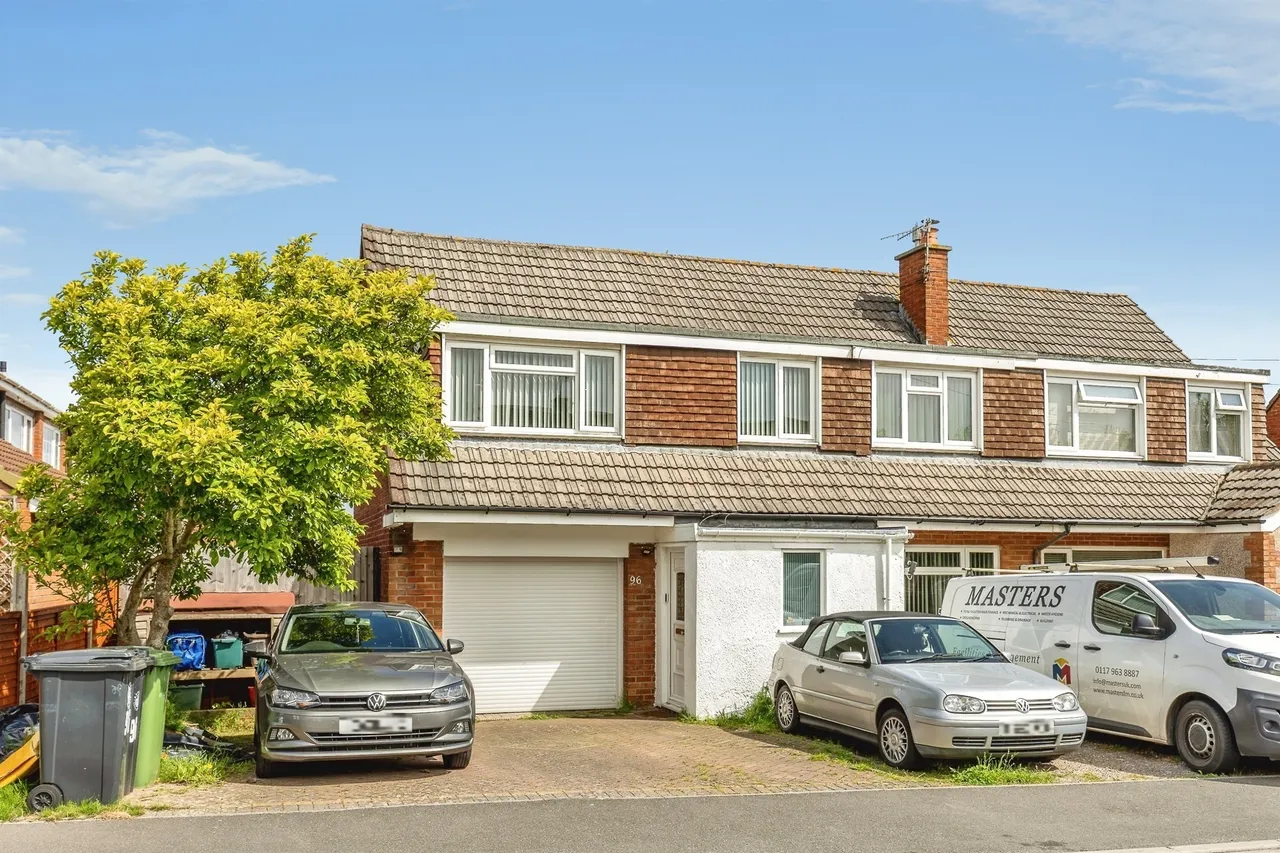 4 bed house for sale — Court Farm Road, Bristol