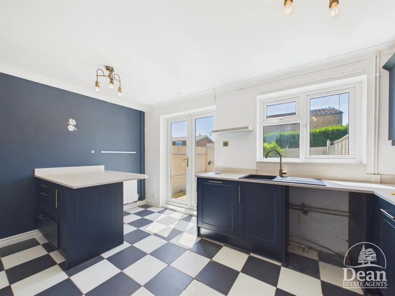 Laburnam Way, Bulwark, Chepstow, photo 4