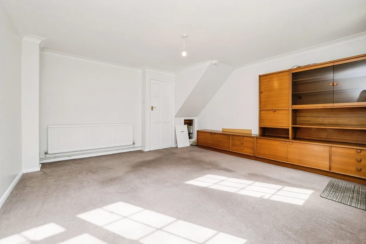 Jacklin Green, Woodford Green, IG8, photo 6