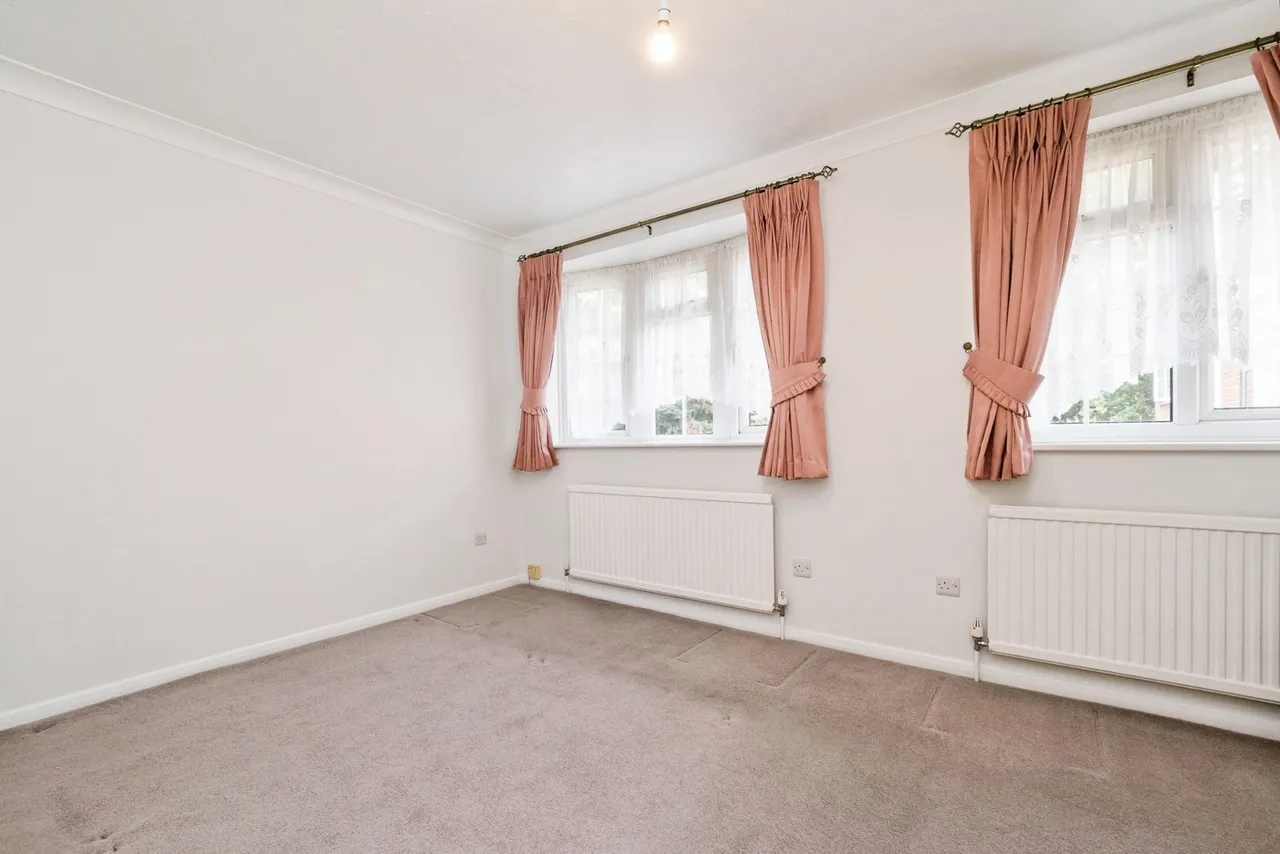 Jacklin Green, Woodford Green, IG8, photo 7
