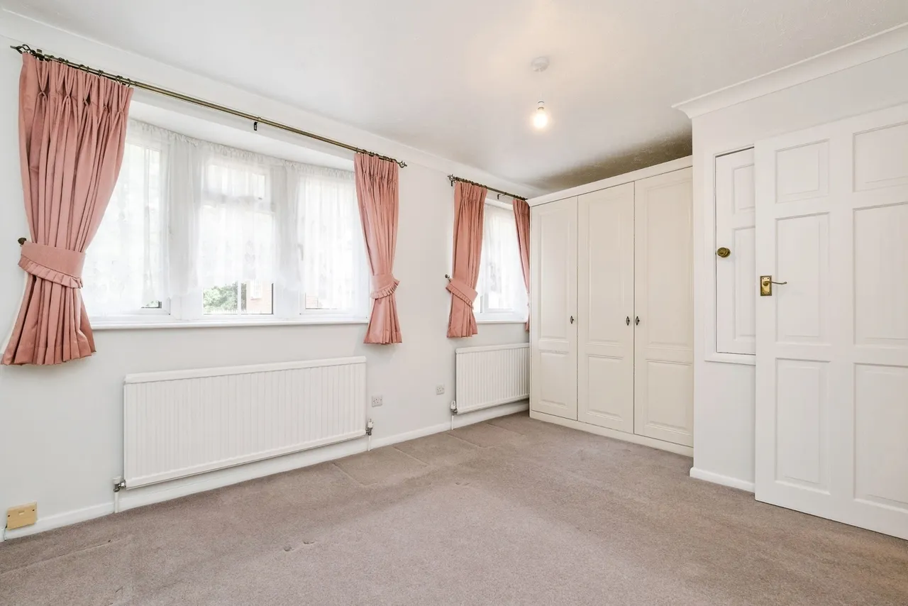 Jacklin Green, Woodford Green, IG8, photo 8
