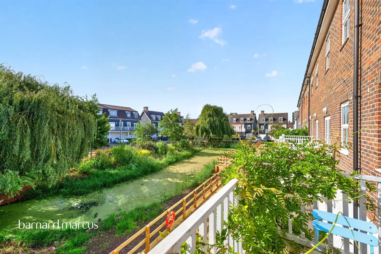Beaumont Drive, Worcester Park, KT4, photo 22