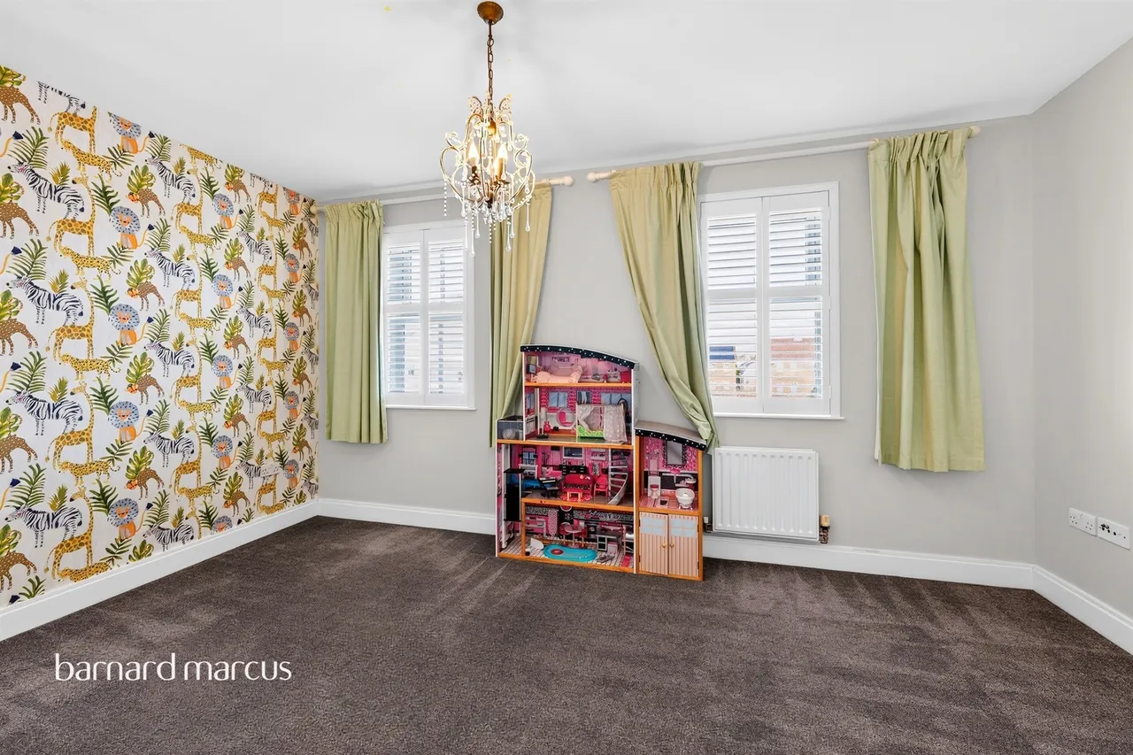 Beaumont Drive, Worcester Park, KT4, photo 14