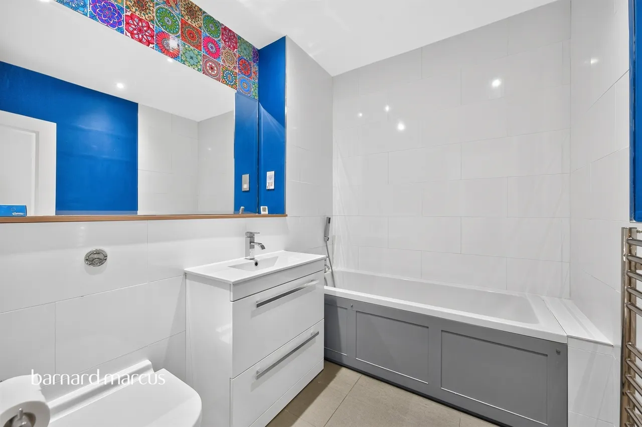 Beaumont Drive, Worcester Park, KT4, photo 12