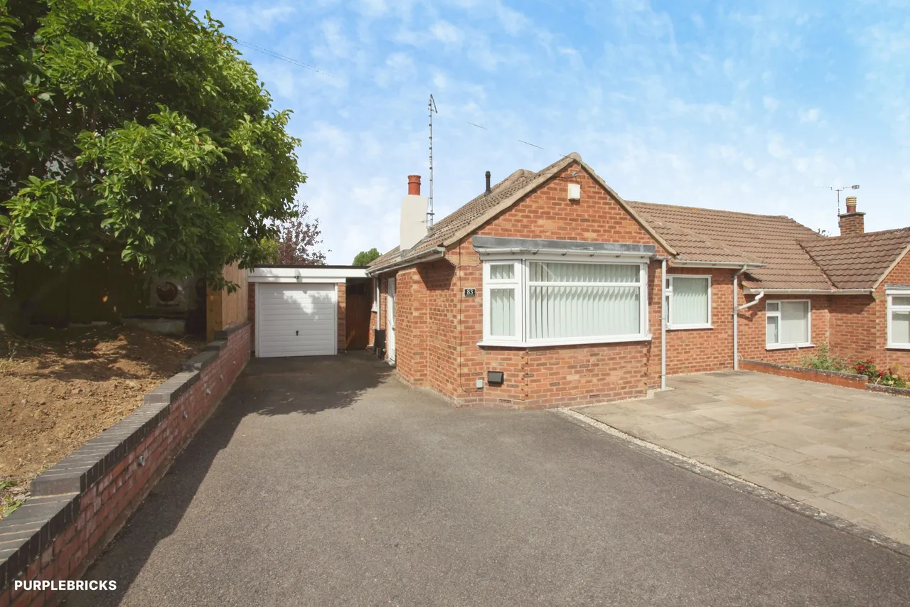 2 bed house for sale, Tennyson Avenue, Rugby, CV22