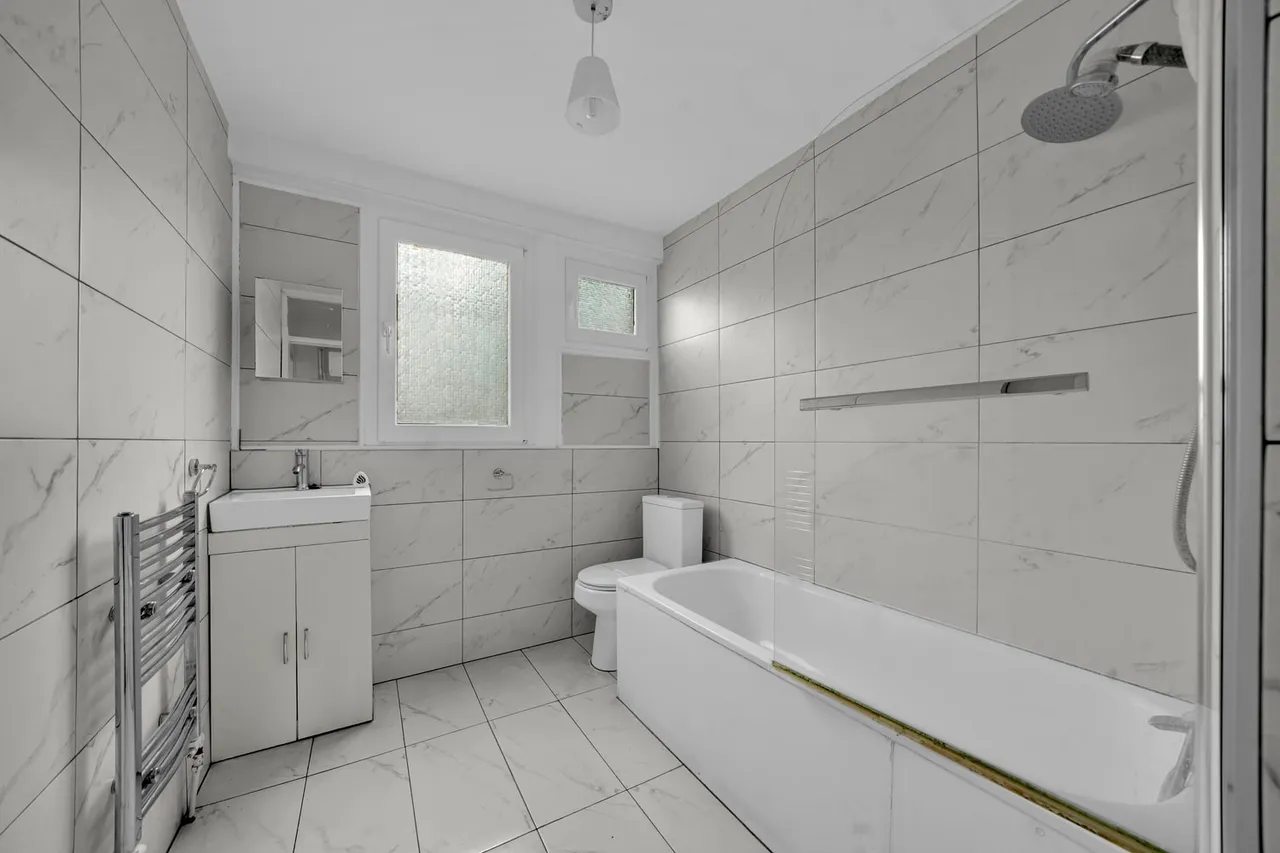 Flat 3, Urmston House, Seyssel Street, London, Greater London, E14 3HT, photo 11