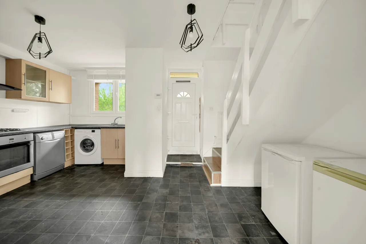 Flat 3, Urmston House, Seyssel Street, London, Greater London, E14 3HT, photo 6