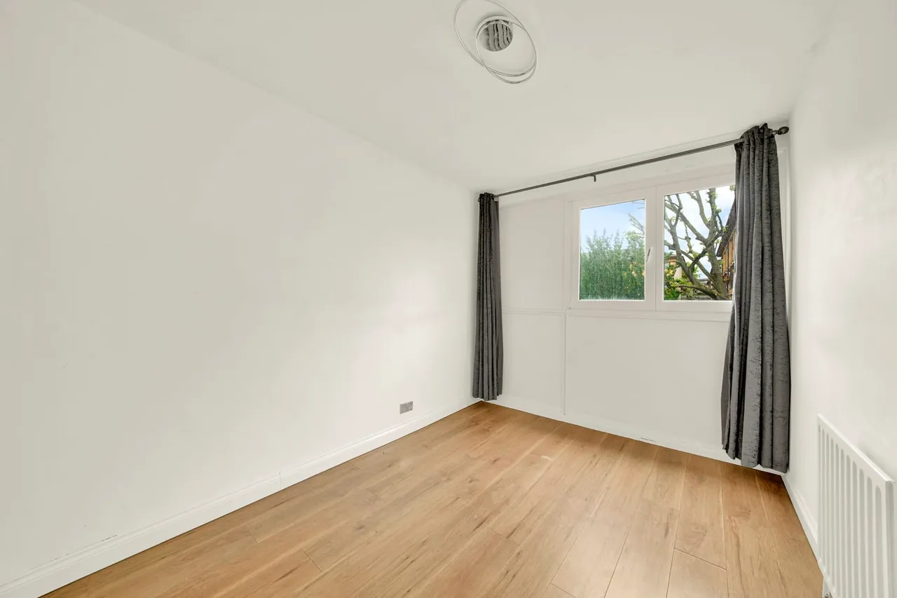 Flat 3, Urmston House, Seyssel Street, London, Greater London, E14 3HT, photo 9