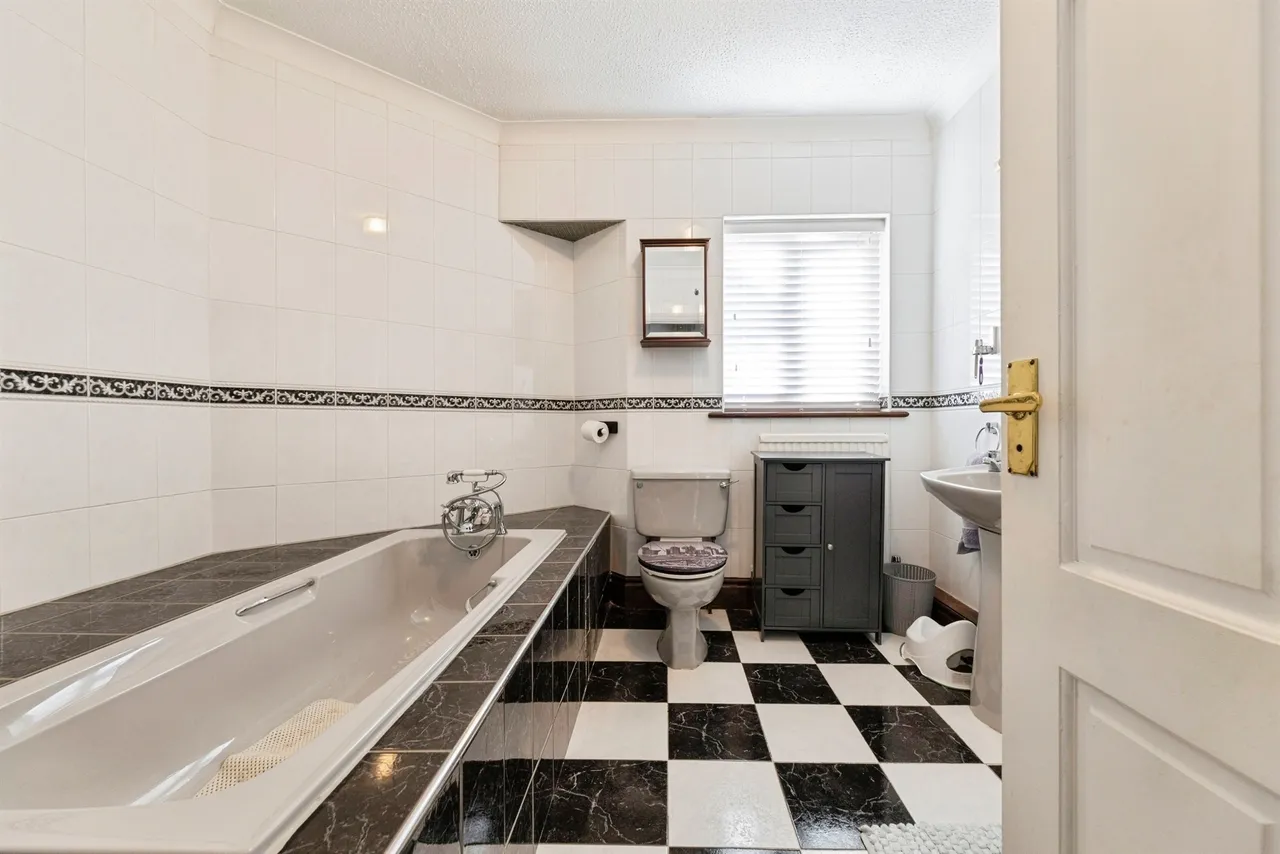 Nursery Drive, Wellingborough, NN8, photo 16