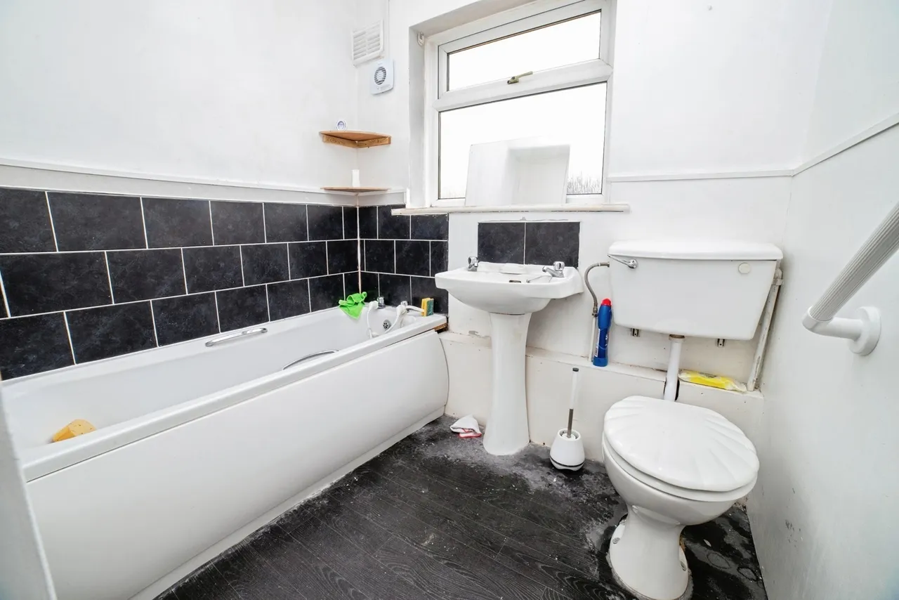 St. Ursulas Road, Doncaster, South Yorkshire, DN4, photo 9