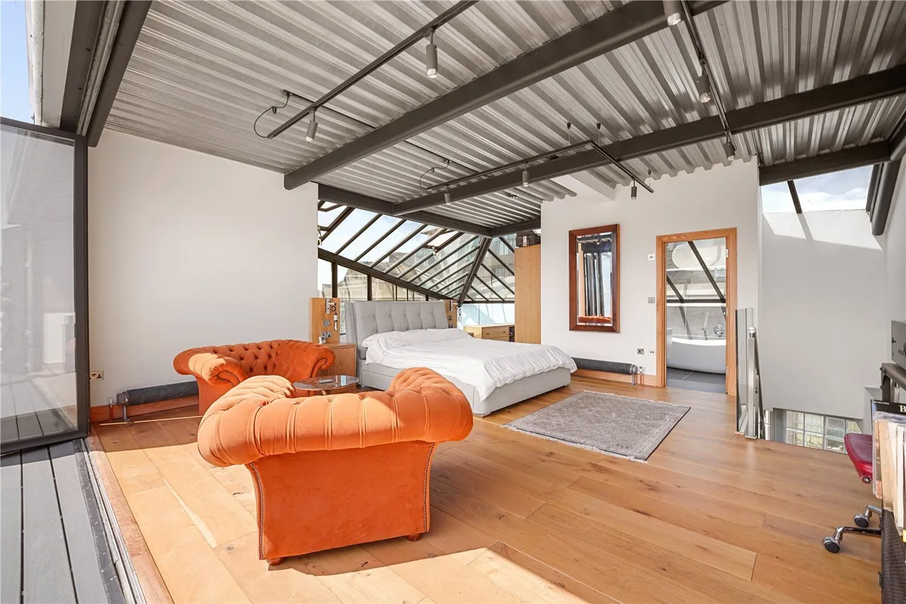 Clerkenwell Road, London, EC1M, photo 5