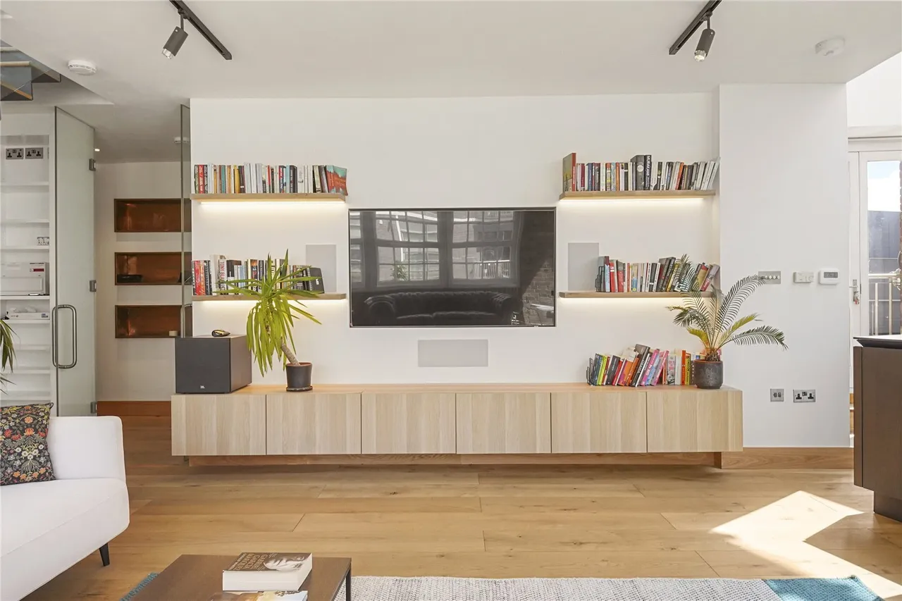 Clerkenwell Road, London, EC1M, photo 13