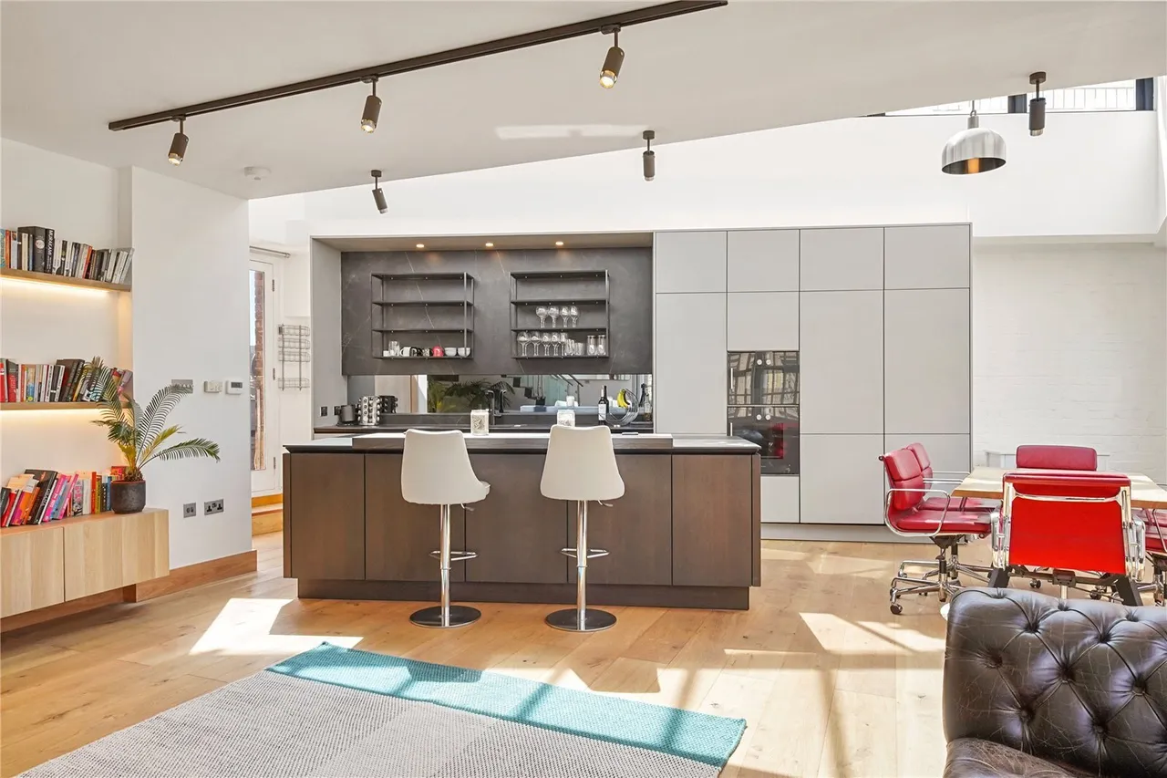 Clerkenwell Road, London, EC1M, photo 14