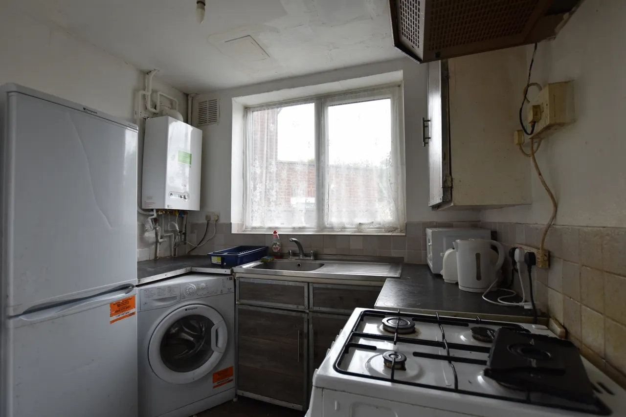 Middle Park Avenue, Eltham, SE9 5HR, photo 11