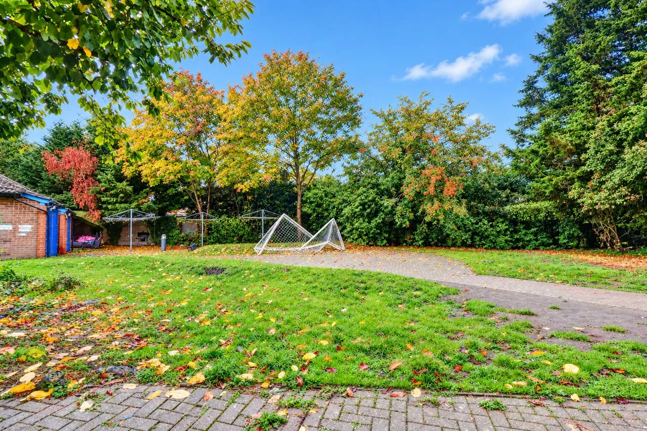North Orbital Road, Uxbridge, UB9, photo 9