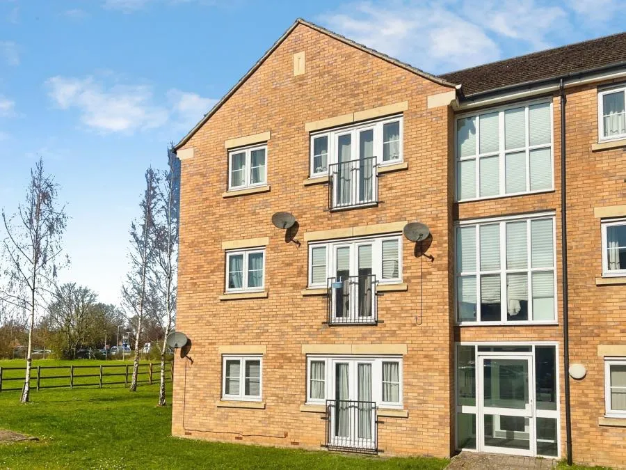 2 bed flat for sale, Falcon Way, Bourne, PE10