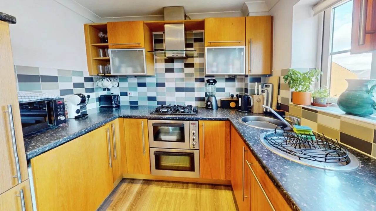 Brookbank Close, Cheltenham, GL50, photo 5