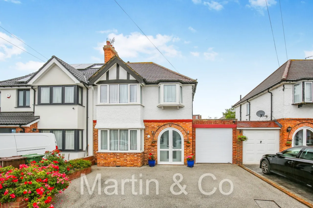 3 bed house for sale — Ash Road, Sutton, Cheam, SM3